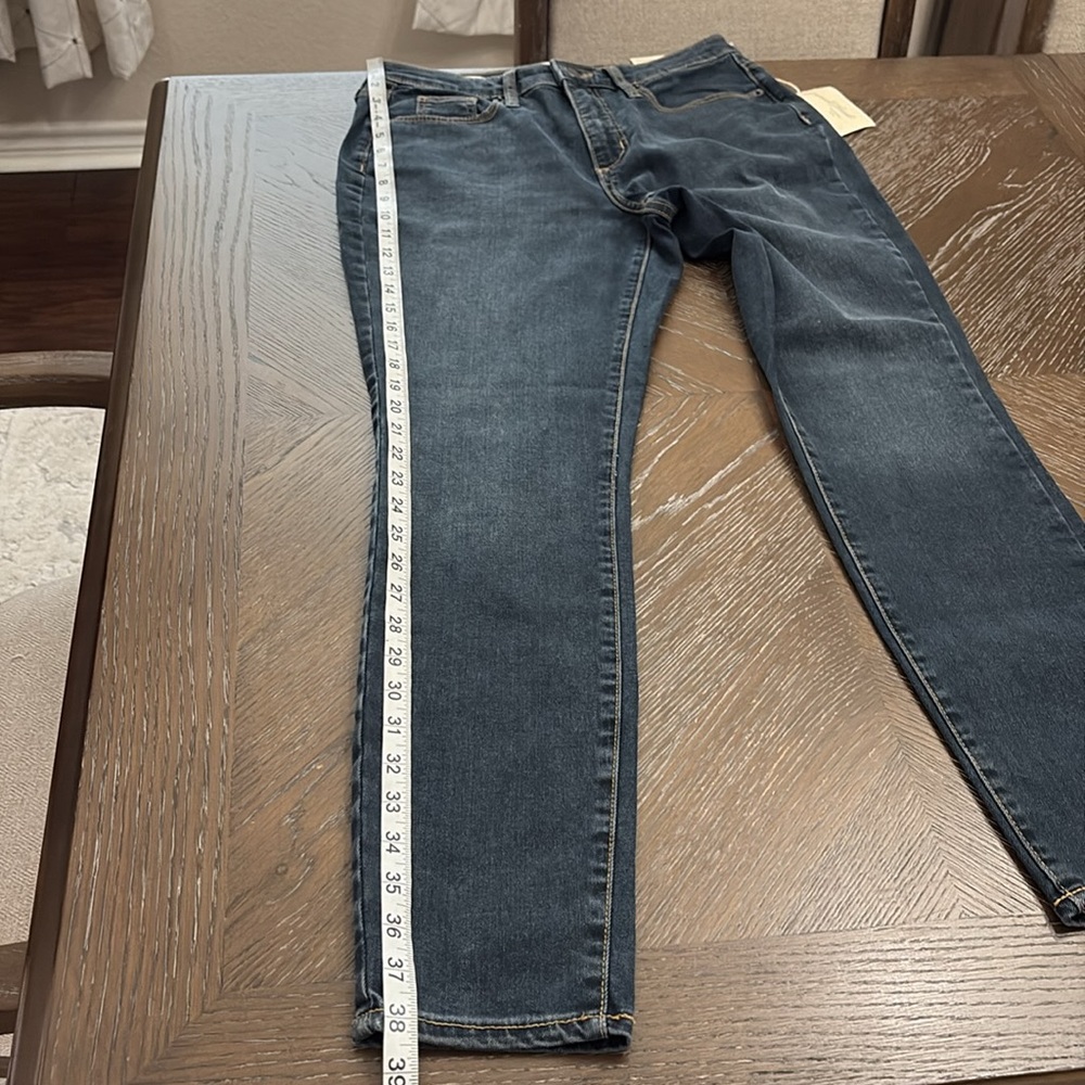 Universal Thread dark blue high rise skinny denim jeans Size 6 /28 waist - Picture 15 of 17